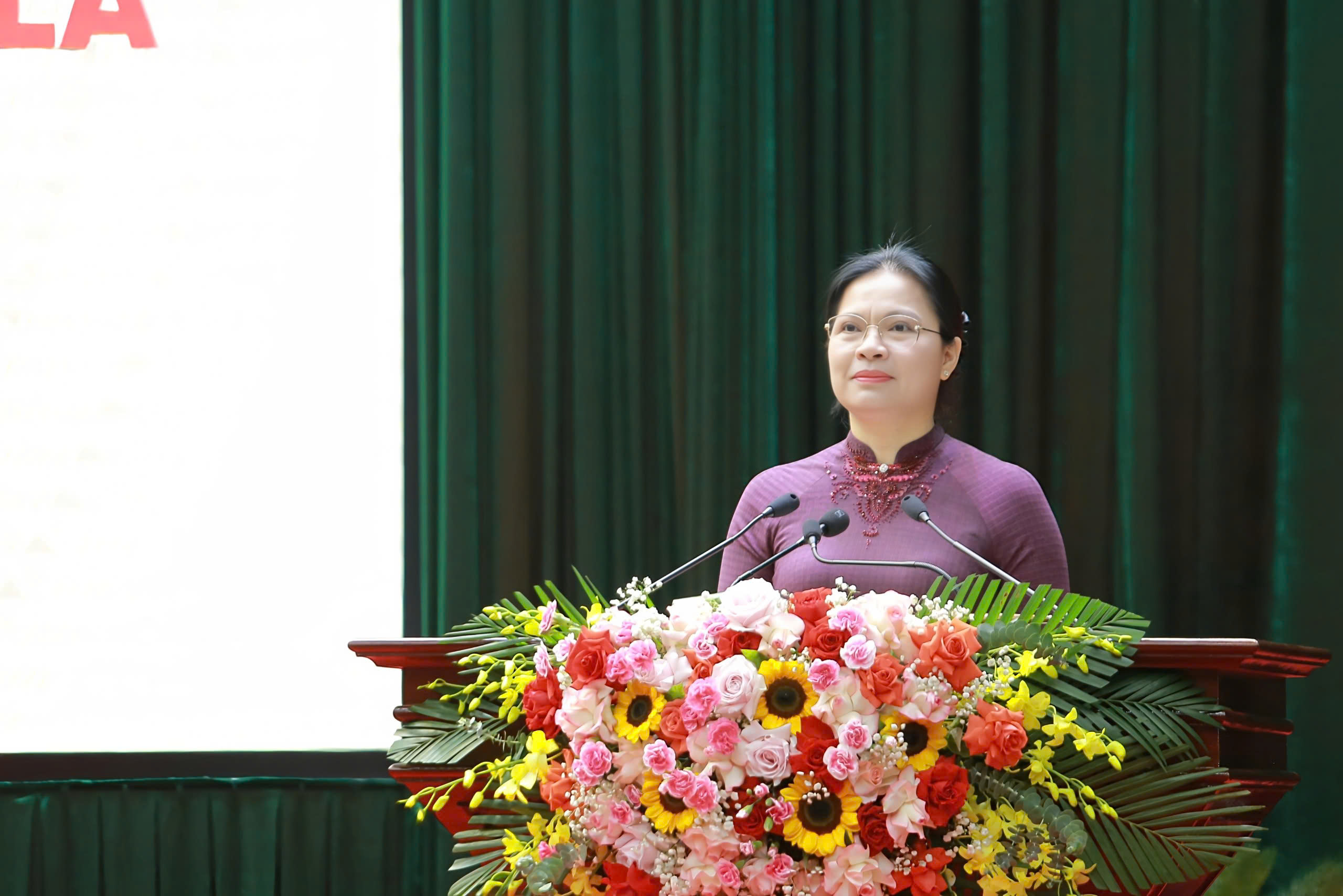 Toàn văn bài phát biểu của đồng chí Hà Thị Nga, Uỷ viên Ban chấp hành Trung ương Đảng, Phó Chủ tịch Uỷ ban Trung ương MTTQ Việt Nam tại Đại hội đại biểu Mặt trận Tổ quốc Việt Nam tỉnh Sơn La lần thứ XVI, nhiệm kỳ 2025 - 2030