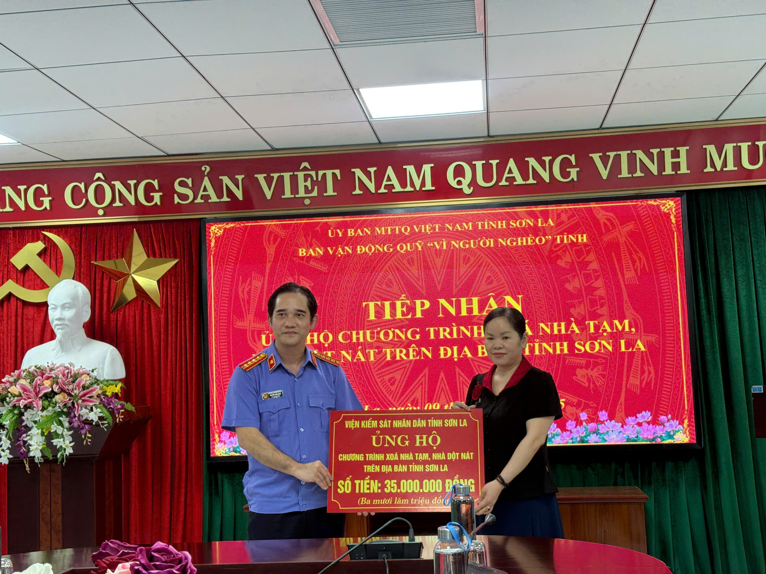 Tiếp nhận kinh phí hỗ trợ xoá nhà tạm, nhà dột nát trên địa bàn tỉnh 