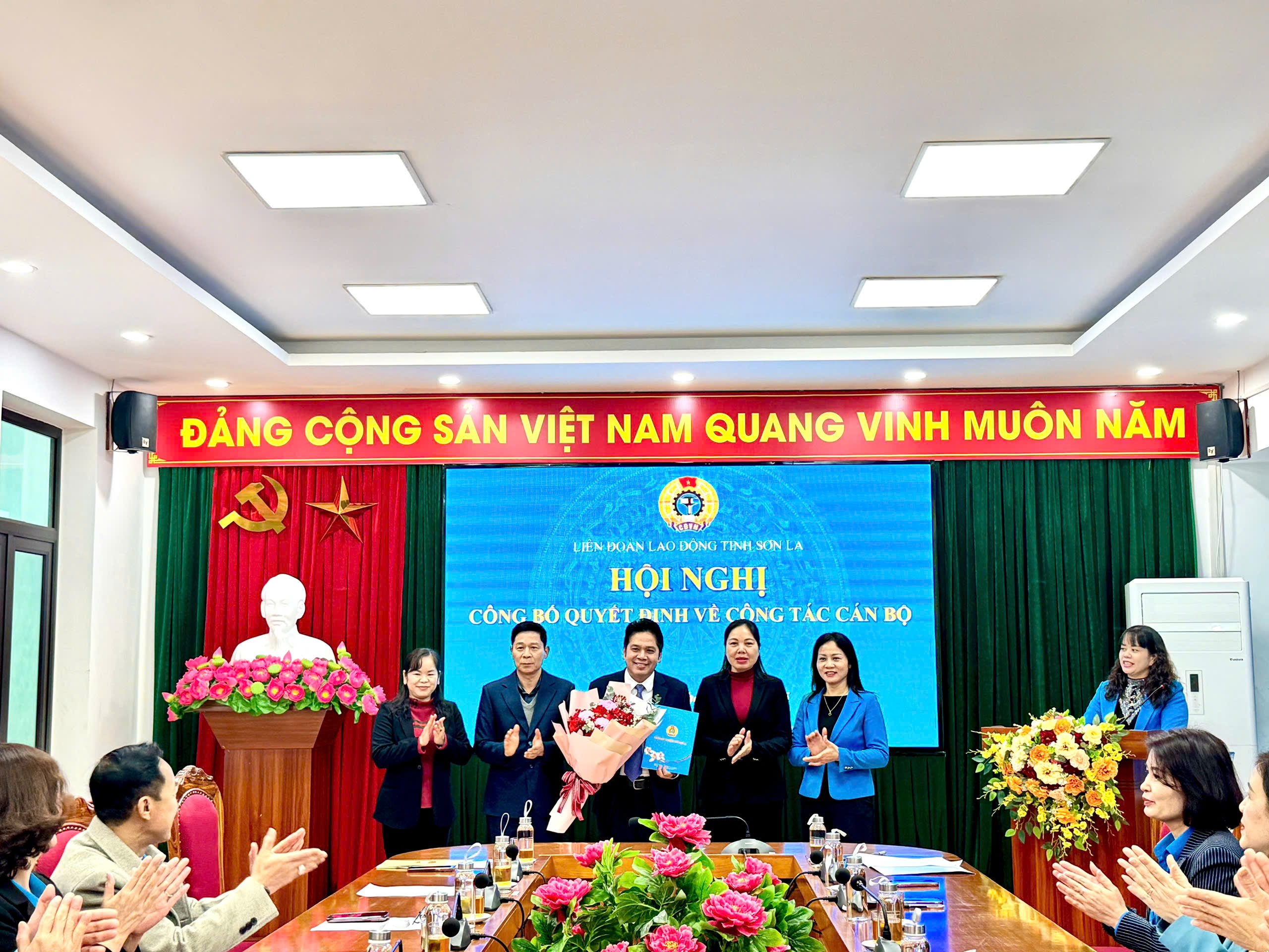 Công bố chức danh Chủ tịch Liên đoàn lao động tỉnh Sơn La 