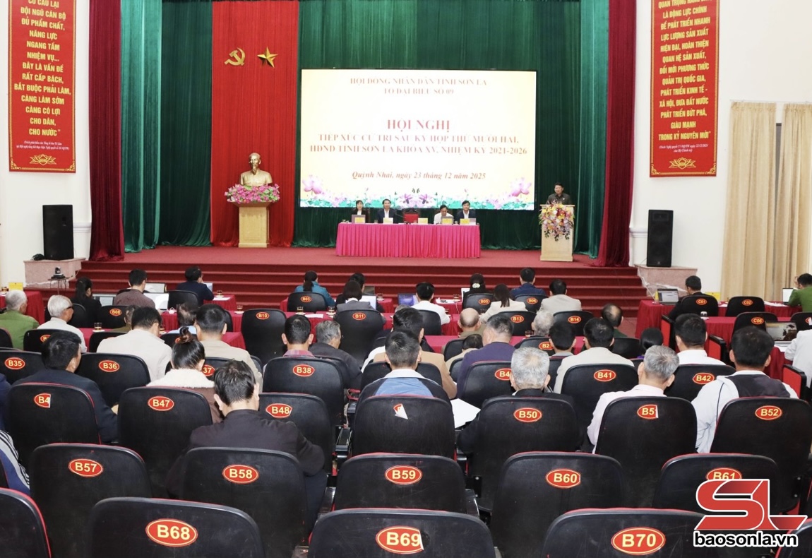 Tổ đại biểu HĐND tỉnh tiếp xúc cử tri sau Kỳ họp thứ mười hai tại xã Quỳnh Nhai