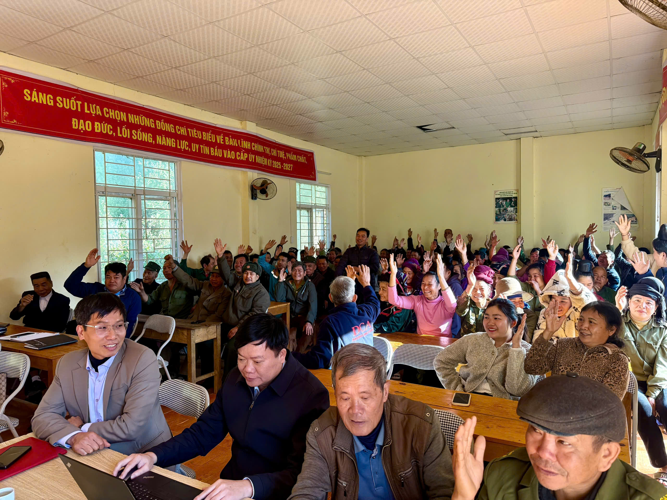 Bản Phương Quỳnh, xã Yên Sơn giới thiệu người ứng cử đại biểu HĐND tỉnh khóa XVI, nhiệm kỳ 2026-2031