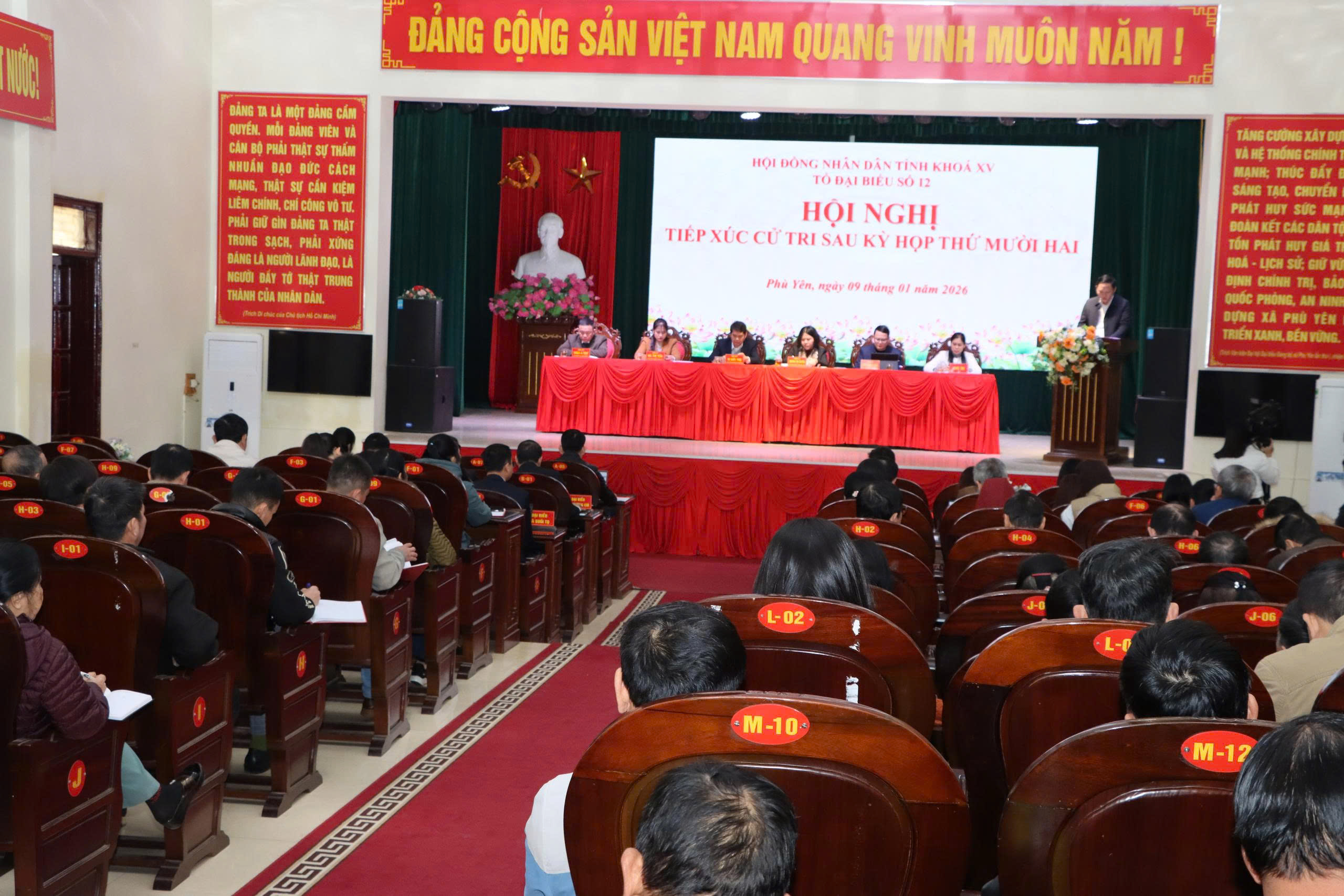 Tổ đại biểu số 12, HĐND tỉnh tiếp xúc cử tri các xã: Phù Yên, Mường Cơi, Mường Bang và Suối Tọ