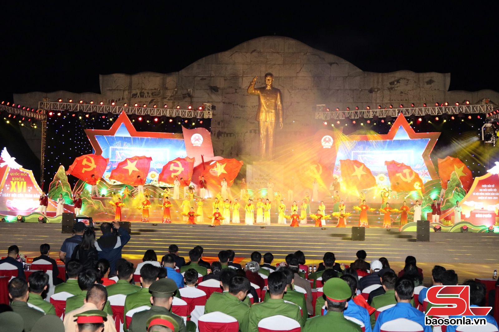 Chương trình nghệ thuật Ngày hội non sông