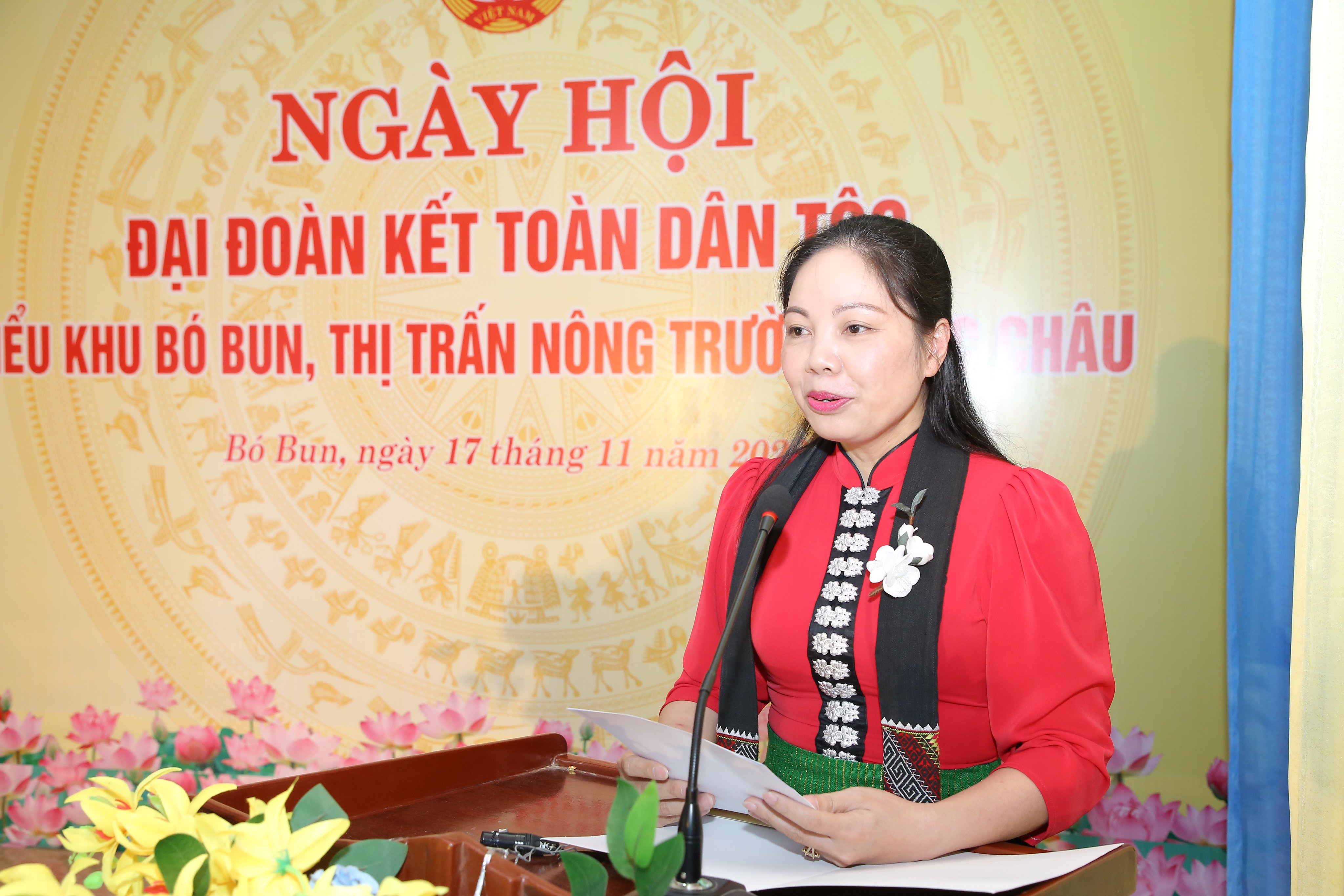 Ngày hội đại đoàn kết toàn dân tộc tại tiểu khu Bó Bun, thị trấn Nông ...